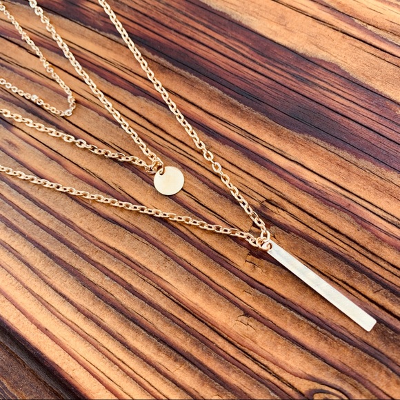 ♛ Leia Layered Necklace - Picture 3 of 8